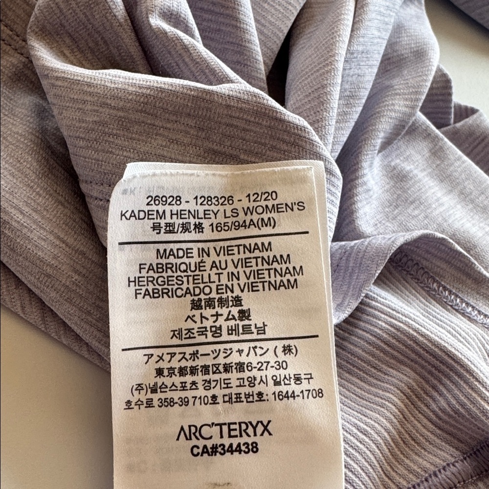 Arc'teryx Women's Light Purple Long Sleeve Top - Picture 6 of 6